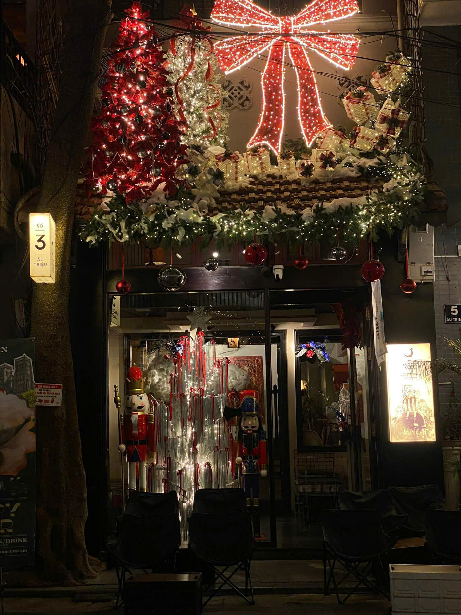 Beautiful drinks at Mien Man Cafe