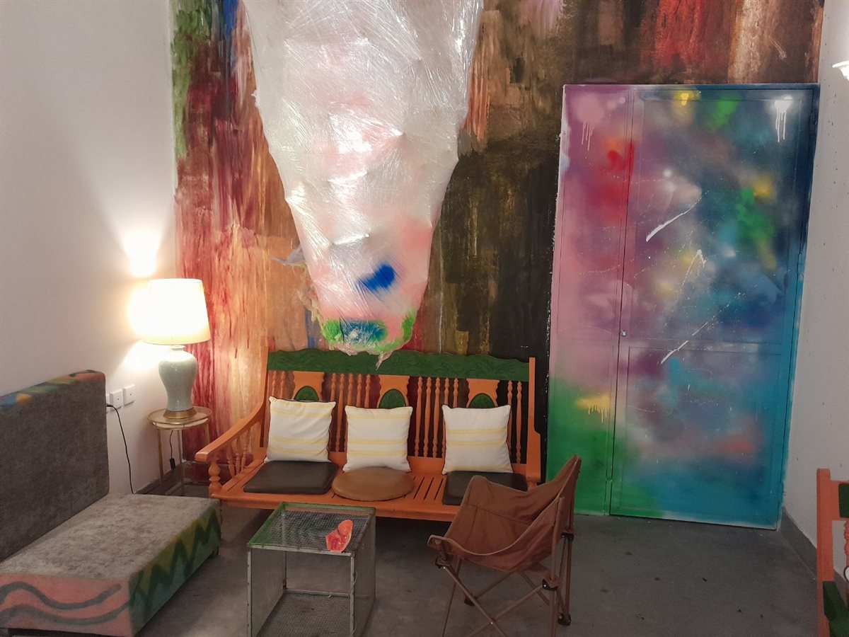 Mien Man Cafe food and drink